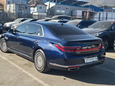 Genesis G90