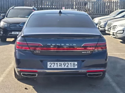 Genesis G90