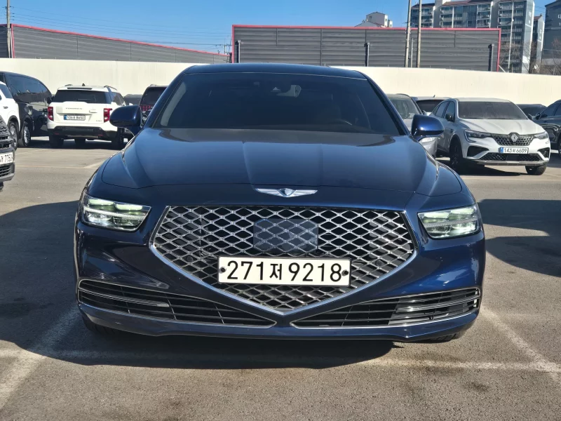 Genesis G90