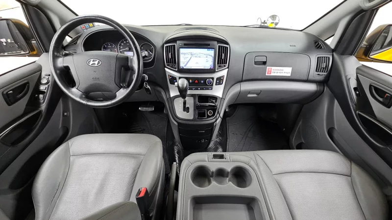 Hyundai Grand Starex