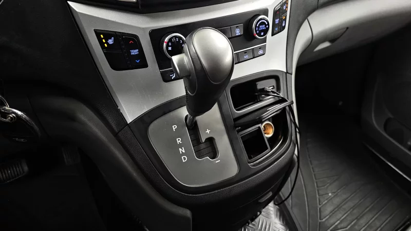 Hyundai Grand Starex