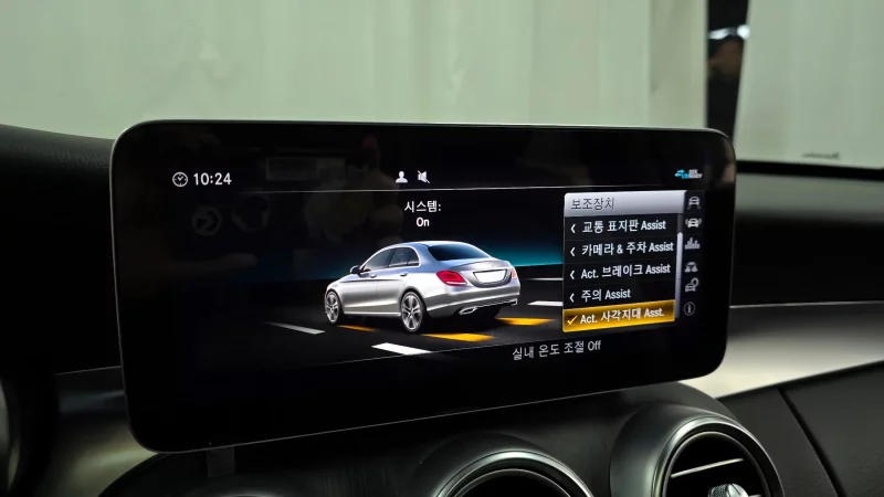 Mercedes-Benz C-Class