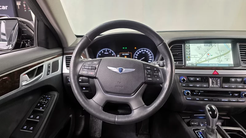 Hyundai Genesis