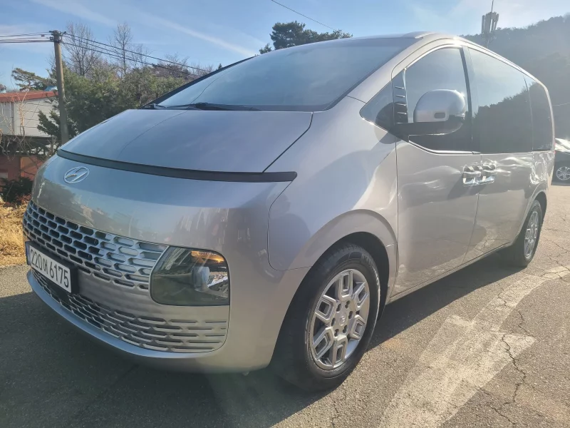Hyundai Staria