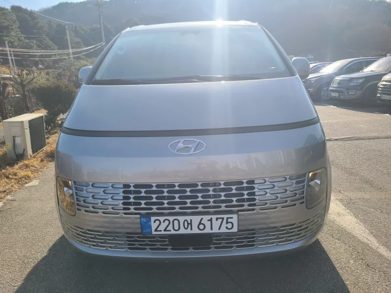 Hyundai Staria