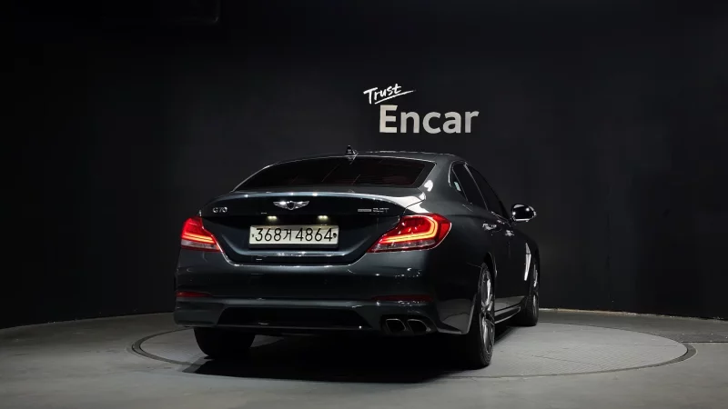 Genesis G70