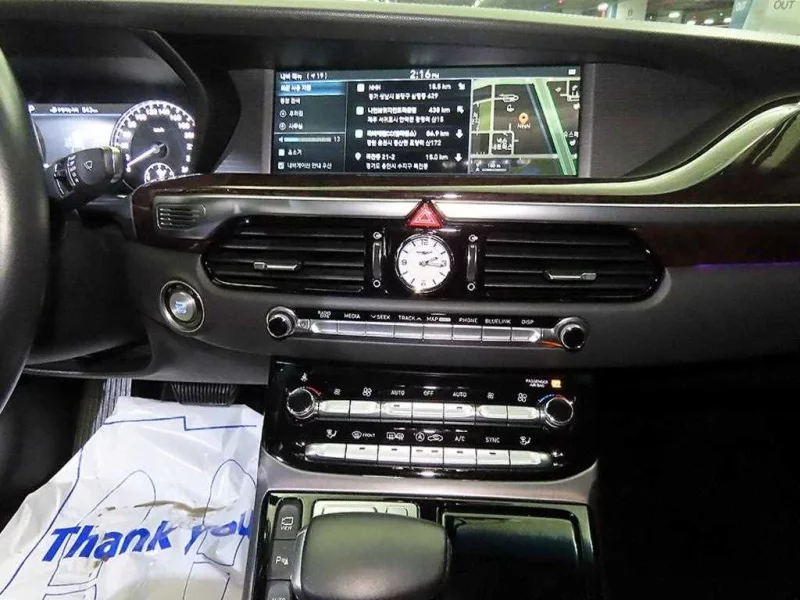 Genesis EQ900