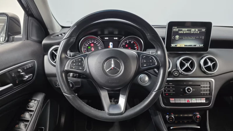 Mercedes-Benz GLA-Class