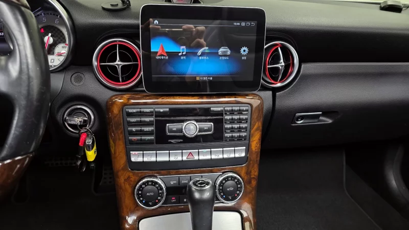 Mercedes-Benz SLK-Class