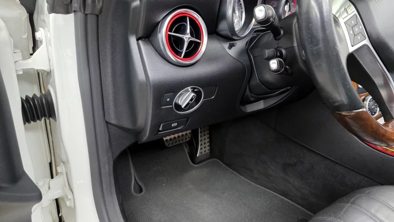 Mercedes-Benz SLK-Class