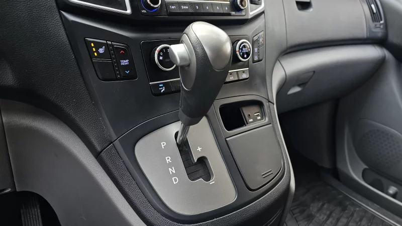 Hyundai Grand Starex