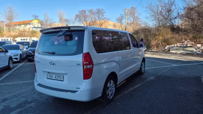 Hyundai Starex
