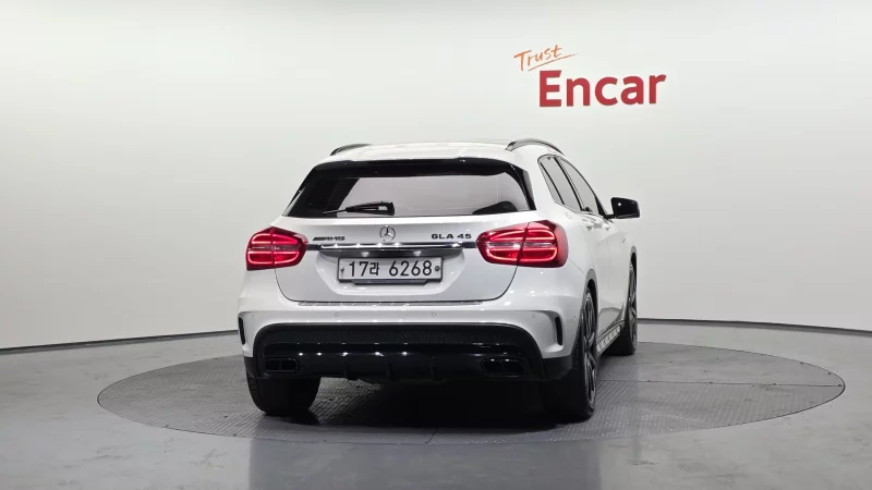 Mercedes-Benz GLA-Class