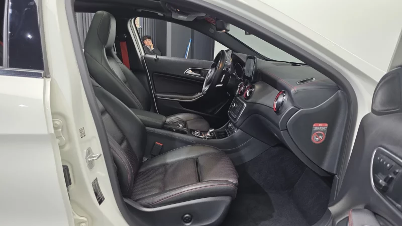 Mercedes-Benz GLA-Class