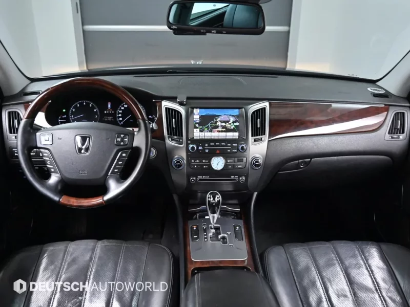 Hyundai Equus