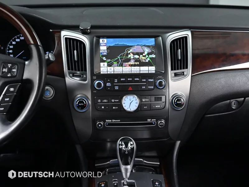 Hyundai Equus