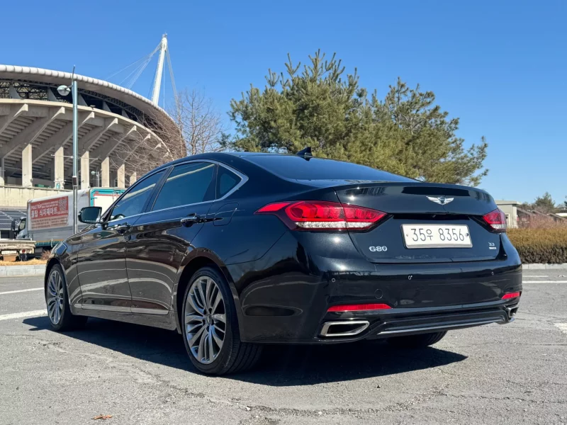 Hyundai Genesis