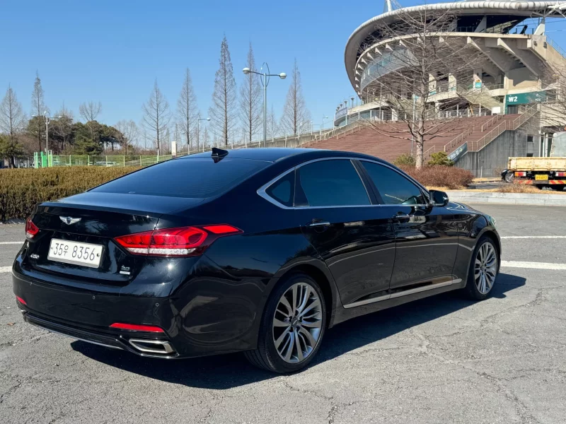 Hyundai Genesis