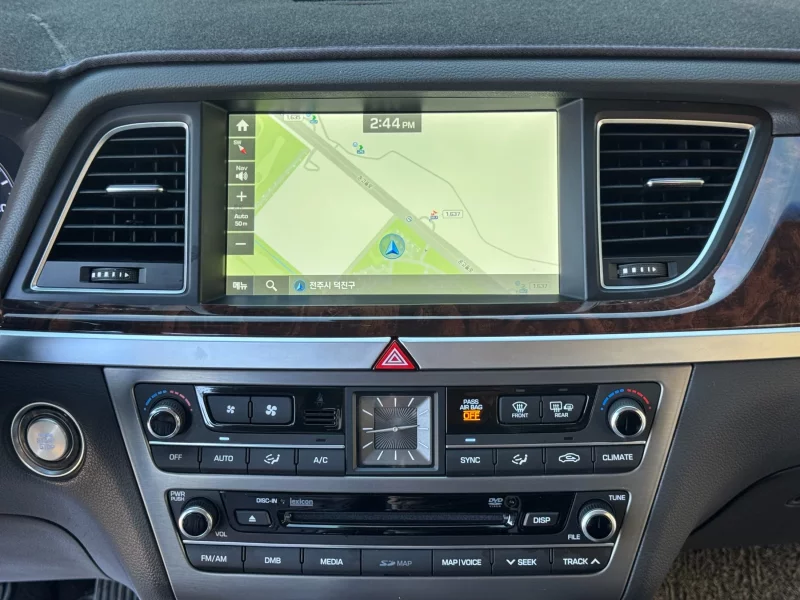 Hyundai Genesis