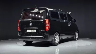 Hyundai Starex