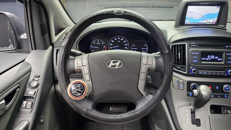 Hyundai Starex