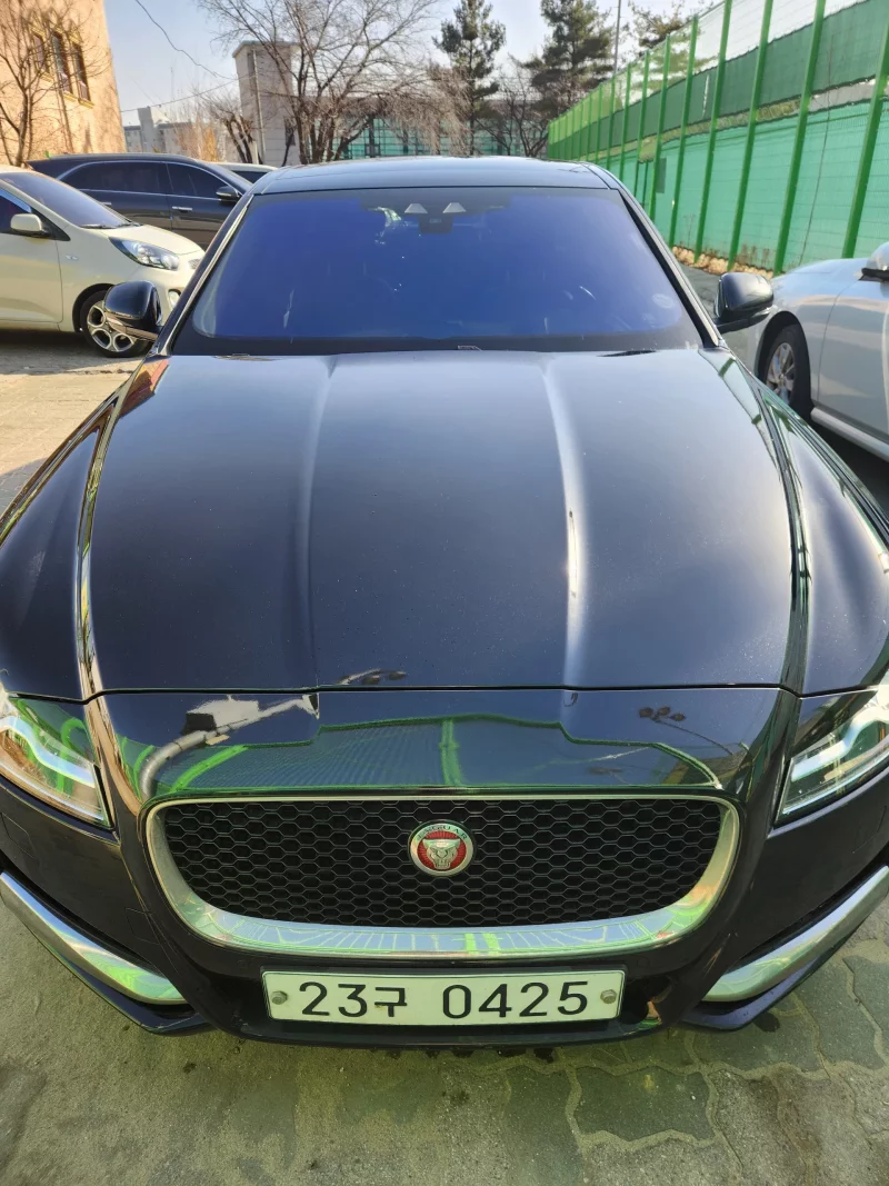 Jaguar XF
