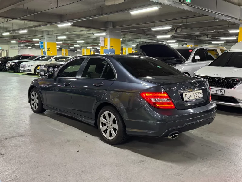 Mercedes-Benz C-Class