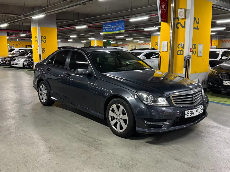 Mercedes-Benz C-Class
