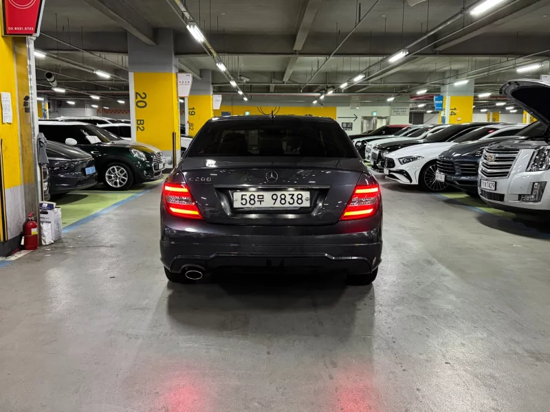 Mercedes-Benz C-Class