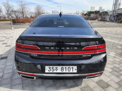 Genesis G90
