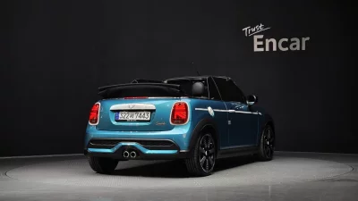 MINI Cooper Convertible