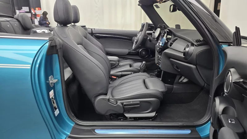 MINI Cooper Convertible