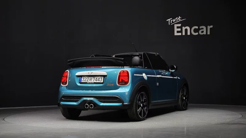 MINI Cooper Convertible