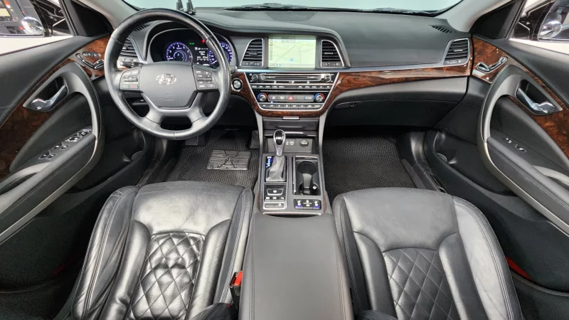 Hyundai Aslan