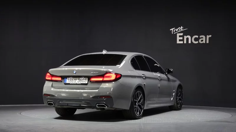 BMW 5-Series