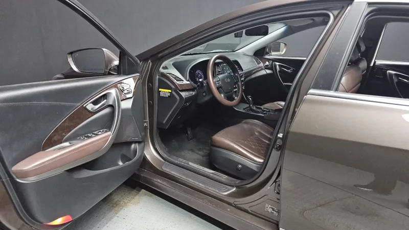 Hyundai Aslan