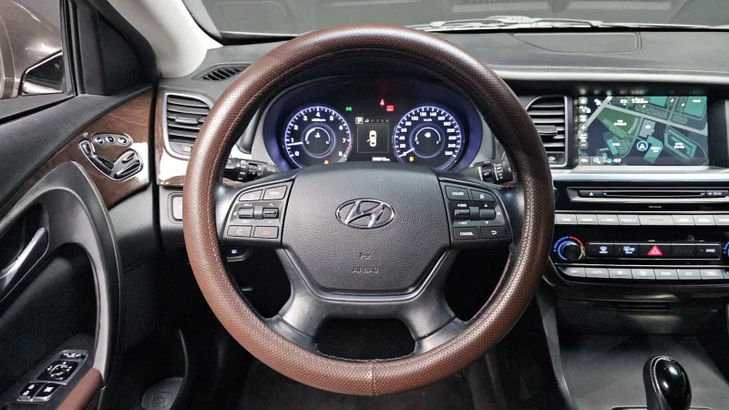 Hyundai Aslan
