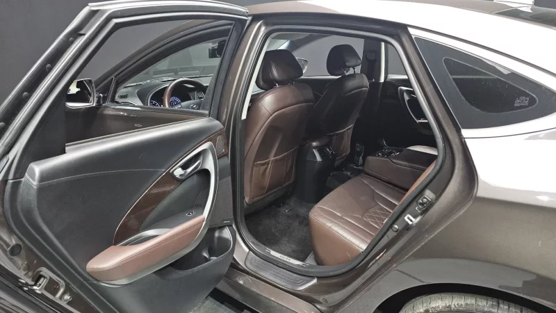 Hyundai Aslan