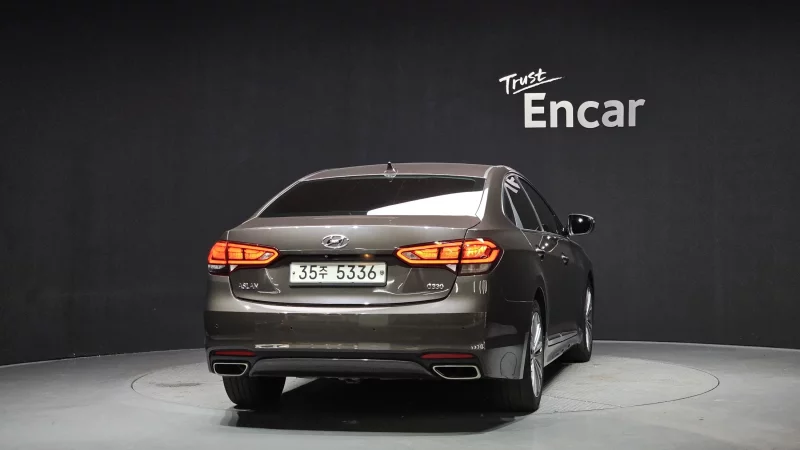 Hyundai Aslan