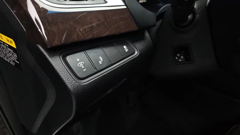 Hyundai Aslan