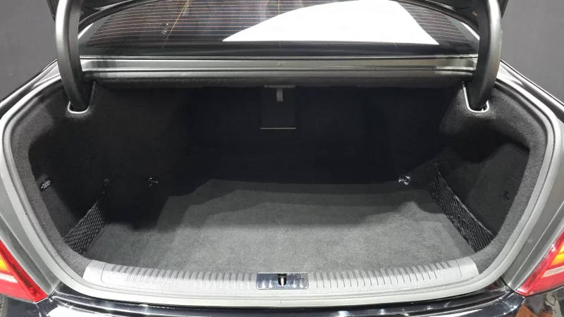 Genesis EQ900