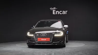Audi S8