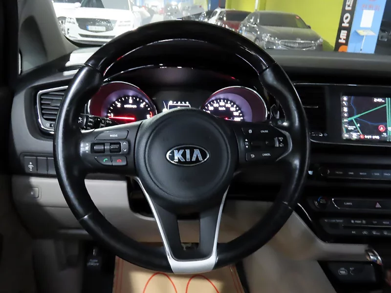 Kia Carnival