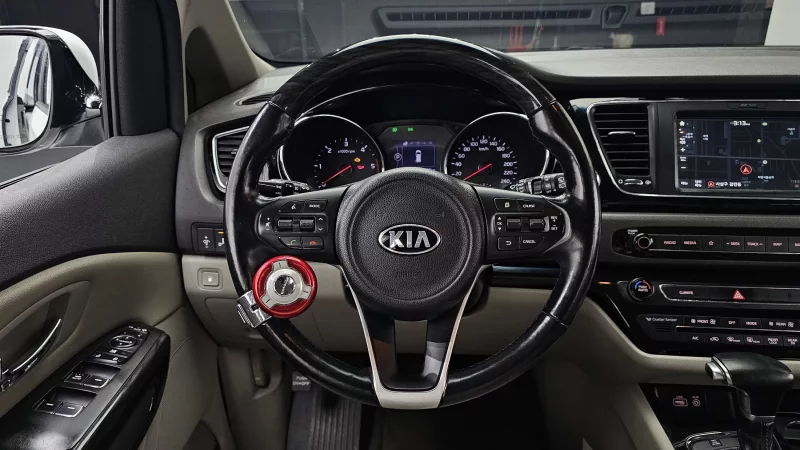 Kia Carnival