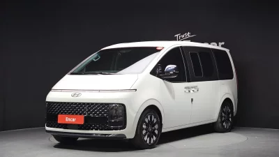 Hyundai Staria