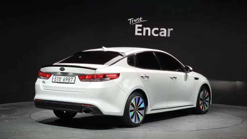 Kia K5