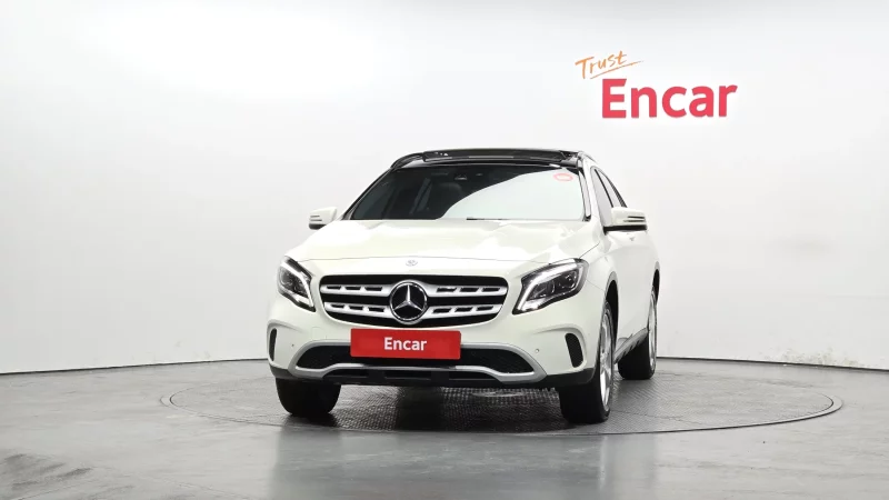 Mercedes-Benz GLA-Class