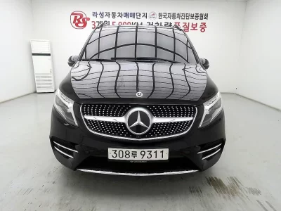 Mercedes-Benz V-Class