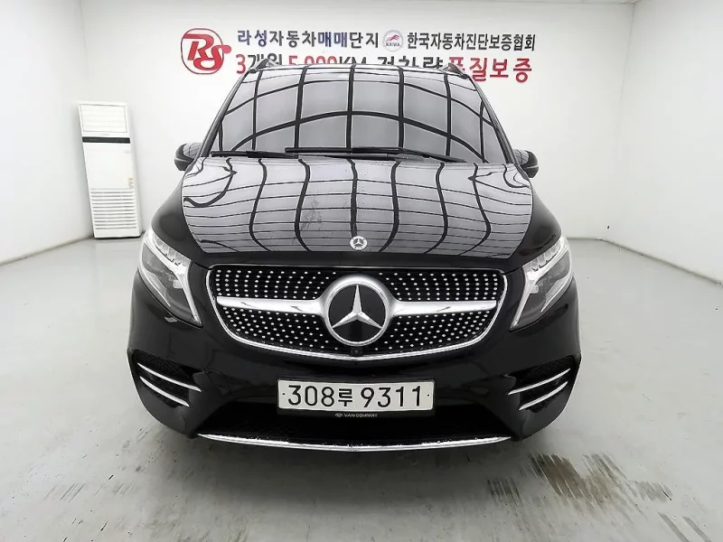 Mercedes-Benz V-Class