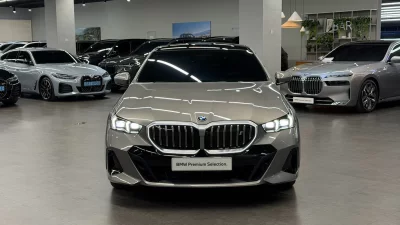 BMW i5